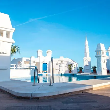 Popeye Suite: Puerto Marina Island Retreat with Rooftop Pool Benalmadena Exterior photo