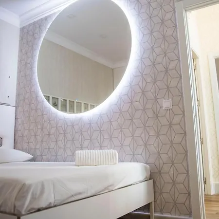 Popeye Suite: Puerto Marina Island Retreat with Rooftop Pool Benalmadena Exterior photo